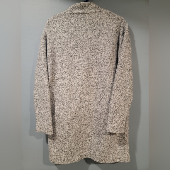 Zara Cardigan Sweater - Picture 2 of 4